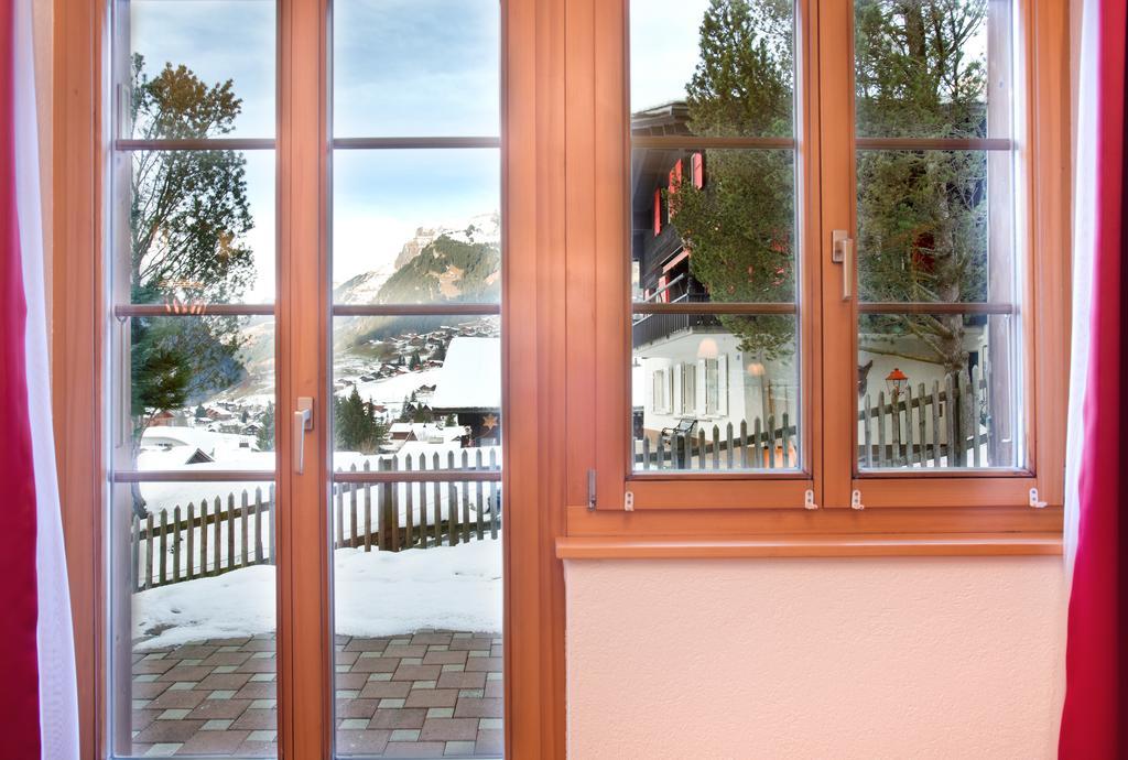Mom - Alpine Boutique Apartments, Chalet Fagus, Terrace Studio 그린델발트 객실 사진